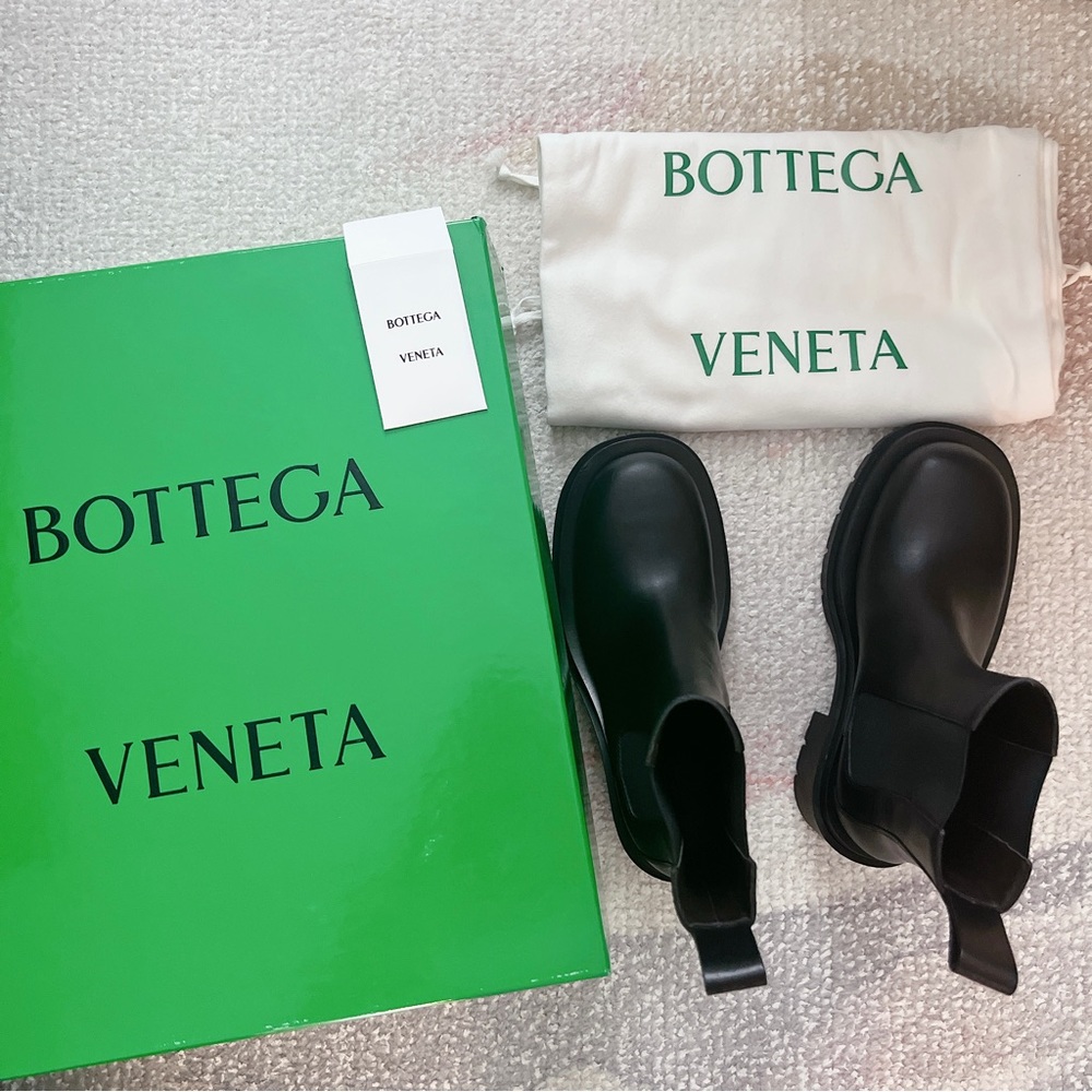 BOTTEGA VENETA Lug ankle boots - Excellent Condition